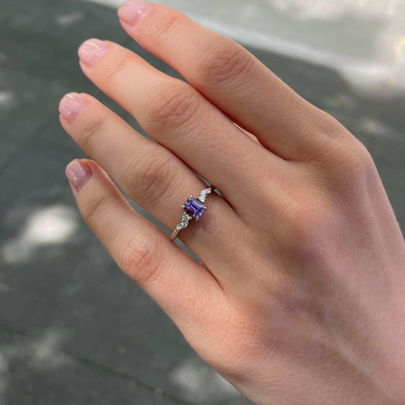 Bague Neelia - Saphir Violet 0.76 carats