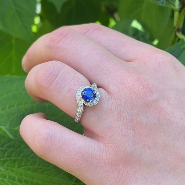 bague saphir or blanc