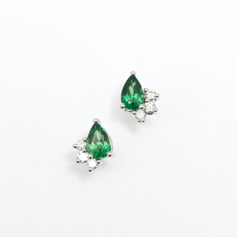 Boucle d'oreille tsavorite