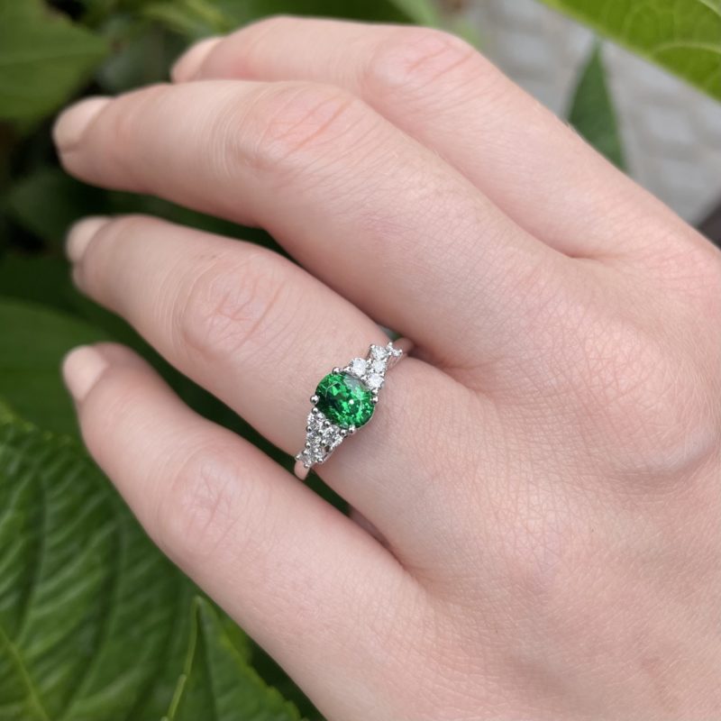 bague tsavorite bague saphir vert