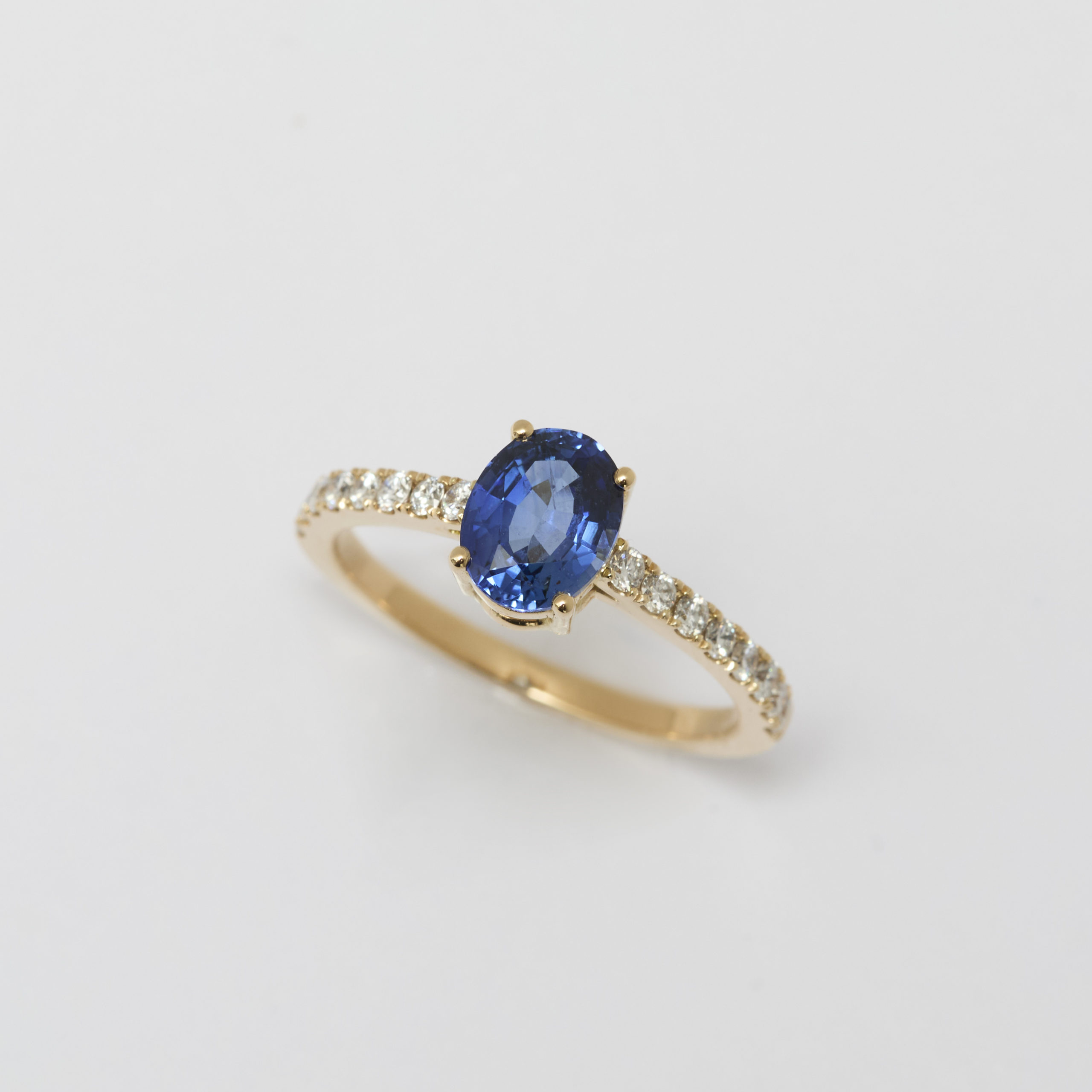 bague saphir bleu