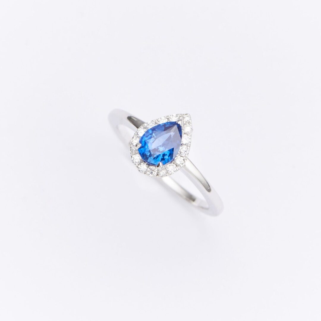 Bague Jaffna – Saphir Vivid Blue 1.00 carats