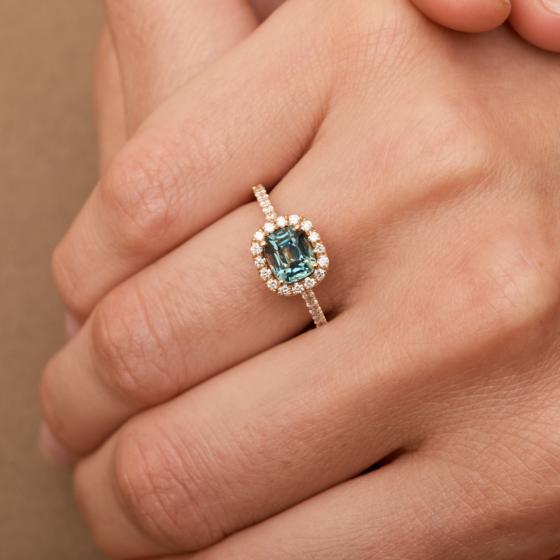 Bague Jaffna - Saphir Teal 1.55 carats – Image 3