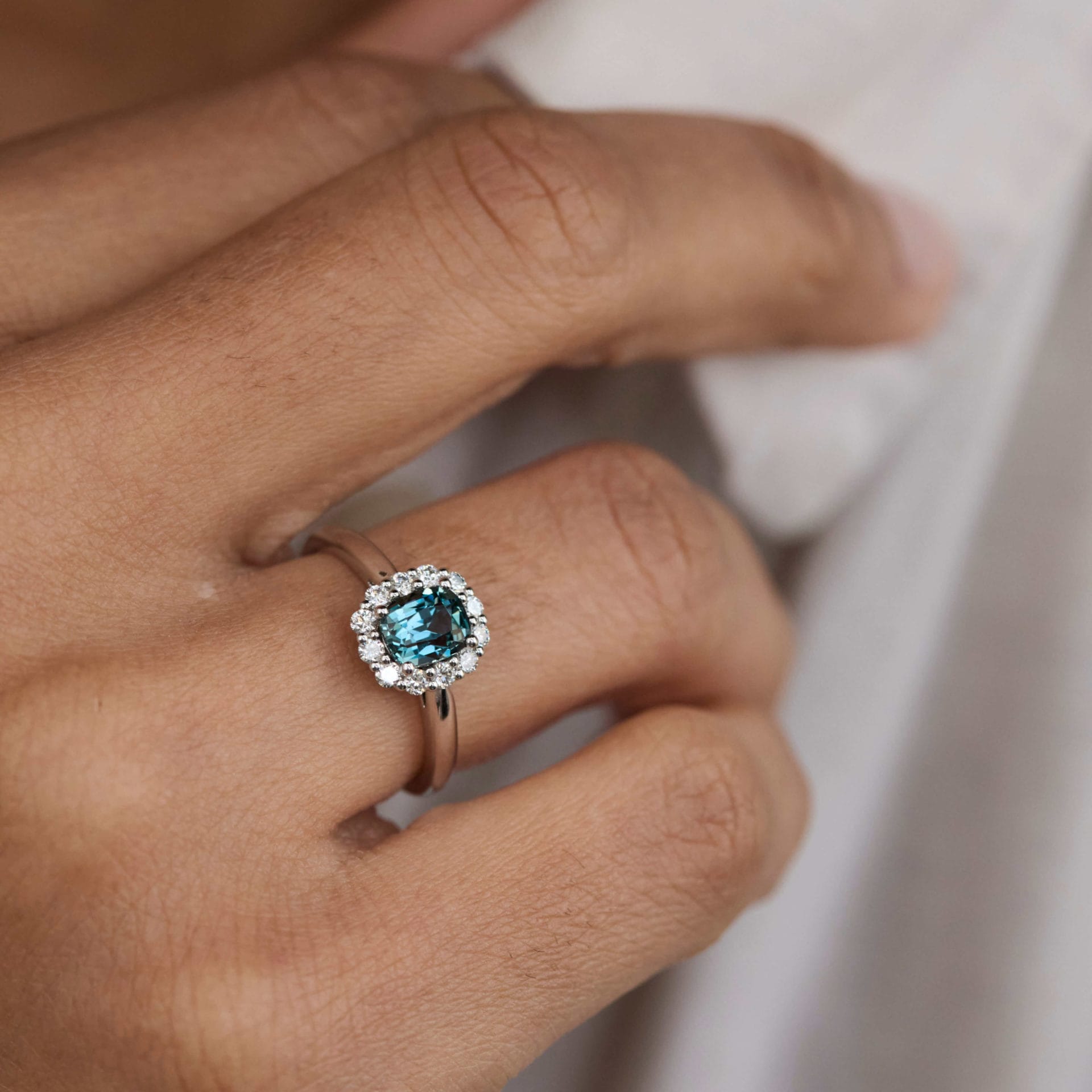 Bague Matara - Saphir Teal 1.04 carats – Image 2