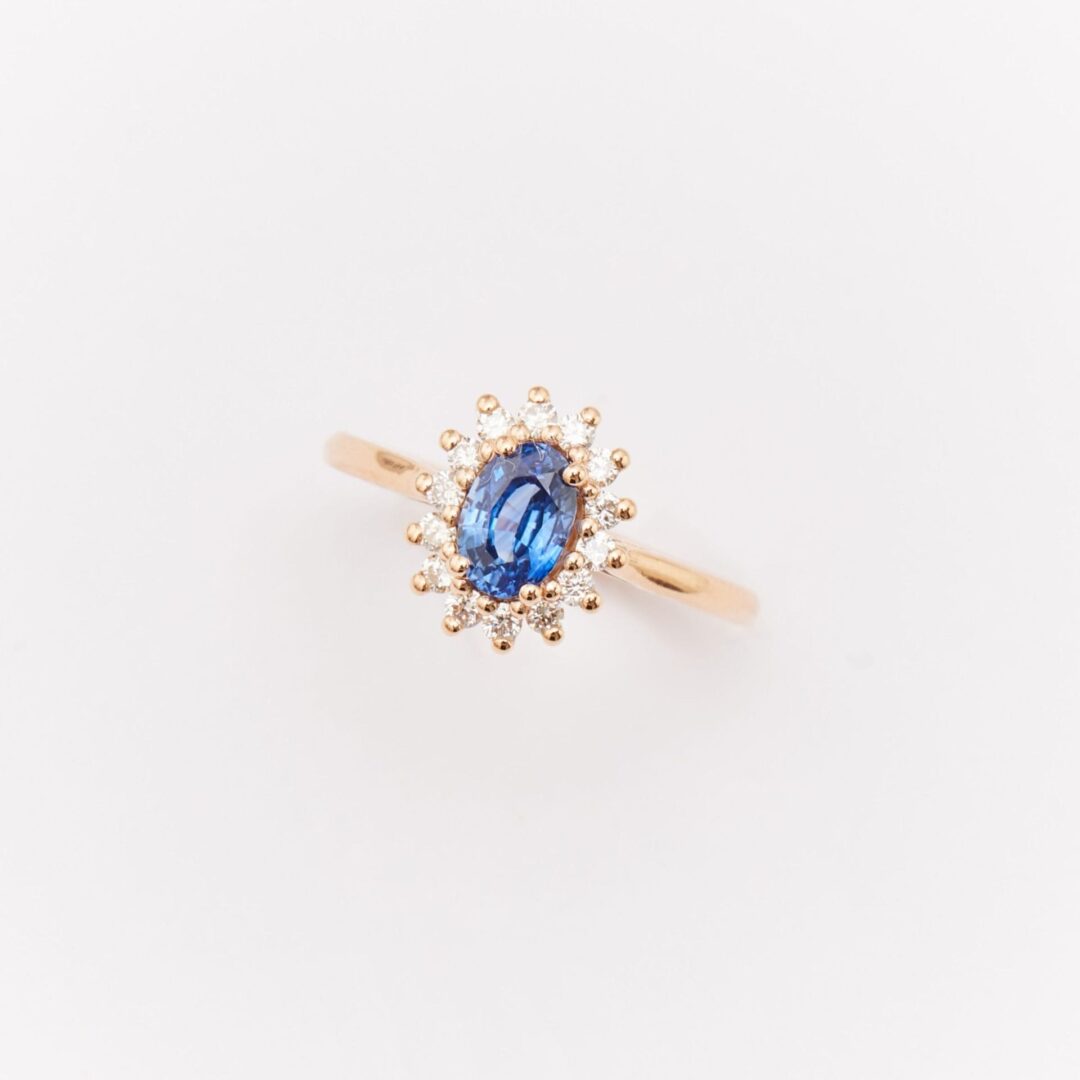 Bague Ella - Saphir Vivid Blue 1.01 carats