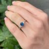 Bague Elahera - Saphir Indigo 1.09 carats – Image 2