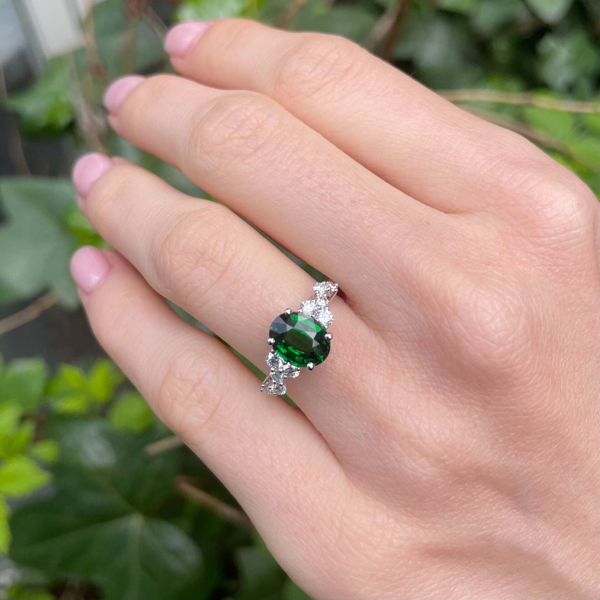 Bague Horana - Tsavorite 2.01 carats – Image 2