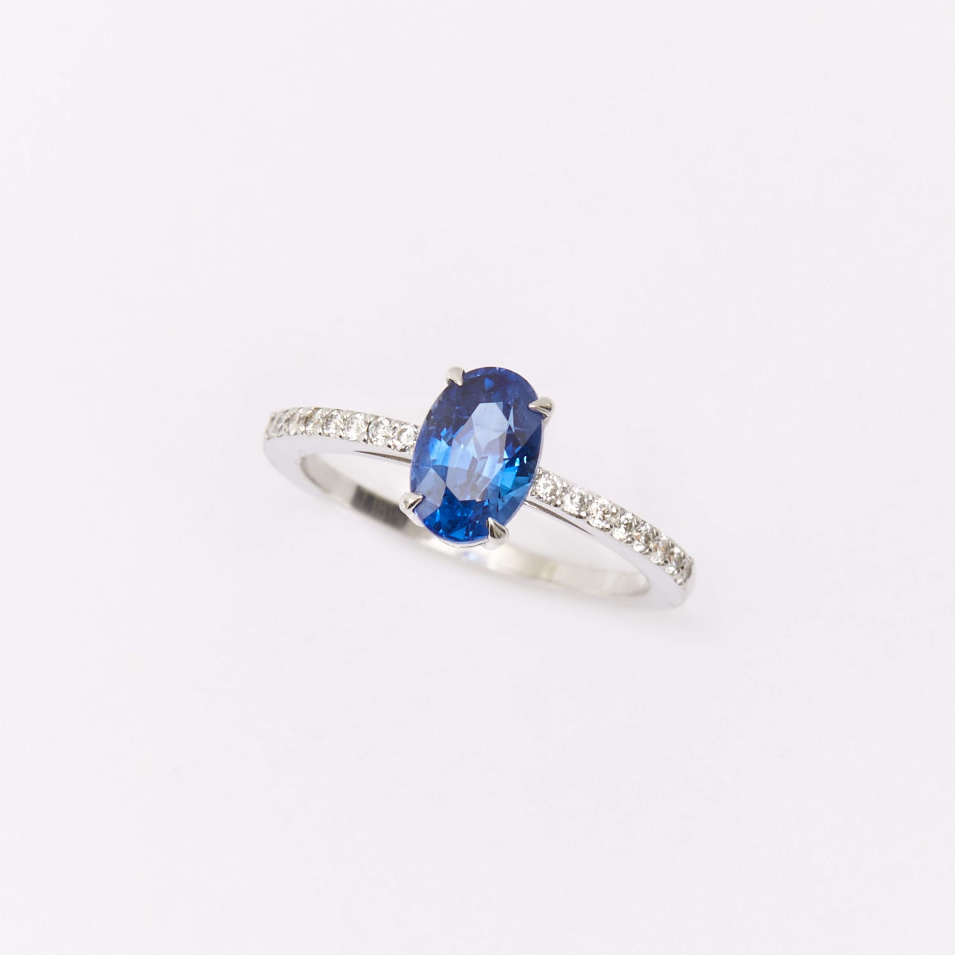 Bague Trinco - Saphir Vivid Blue 1.72 carats