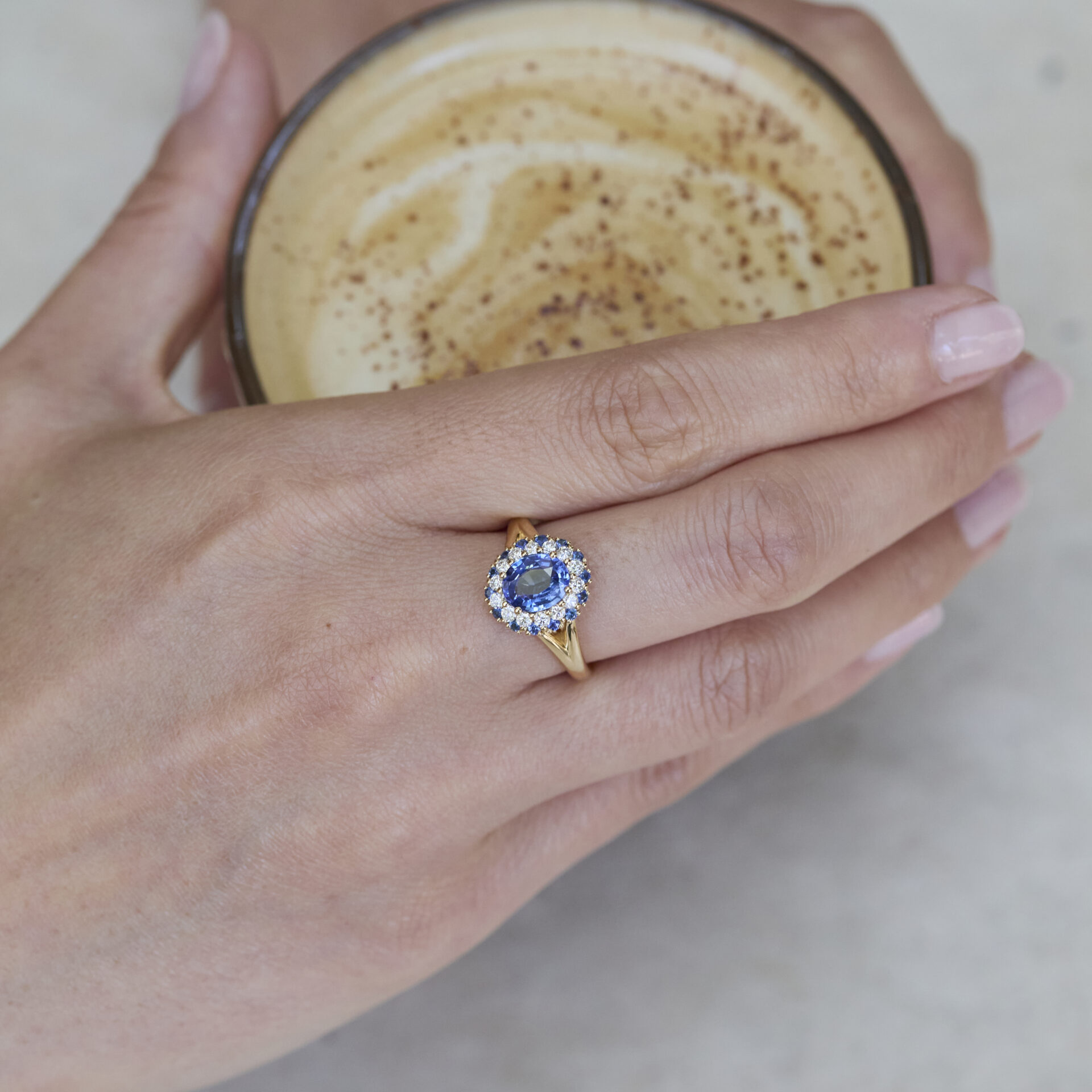 Bague marguerite Saphir Bleu