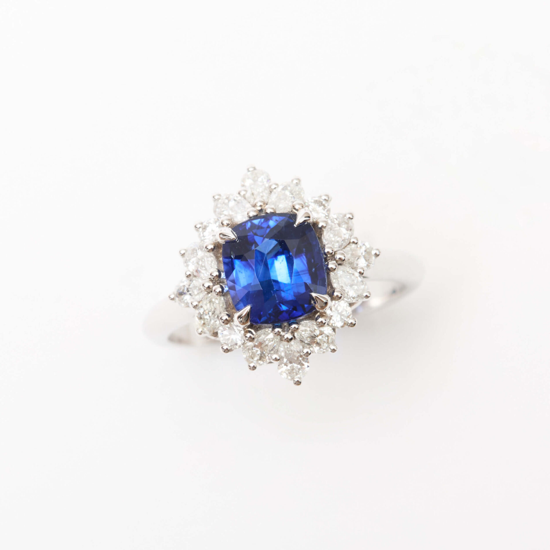 Bague Surya - Saphir Royal Blue 2.01 carats
