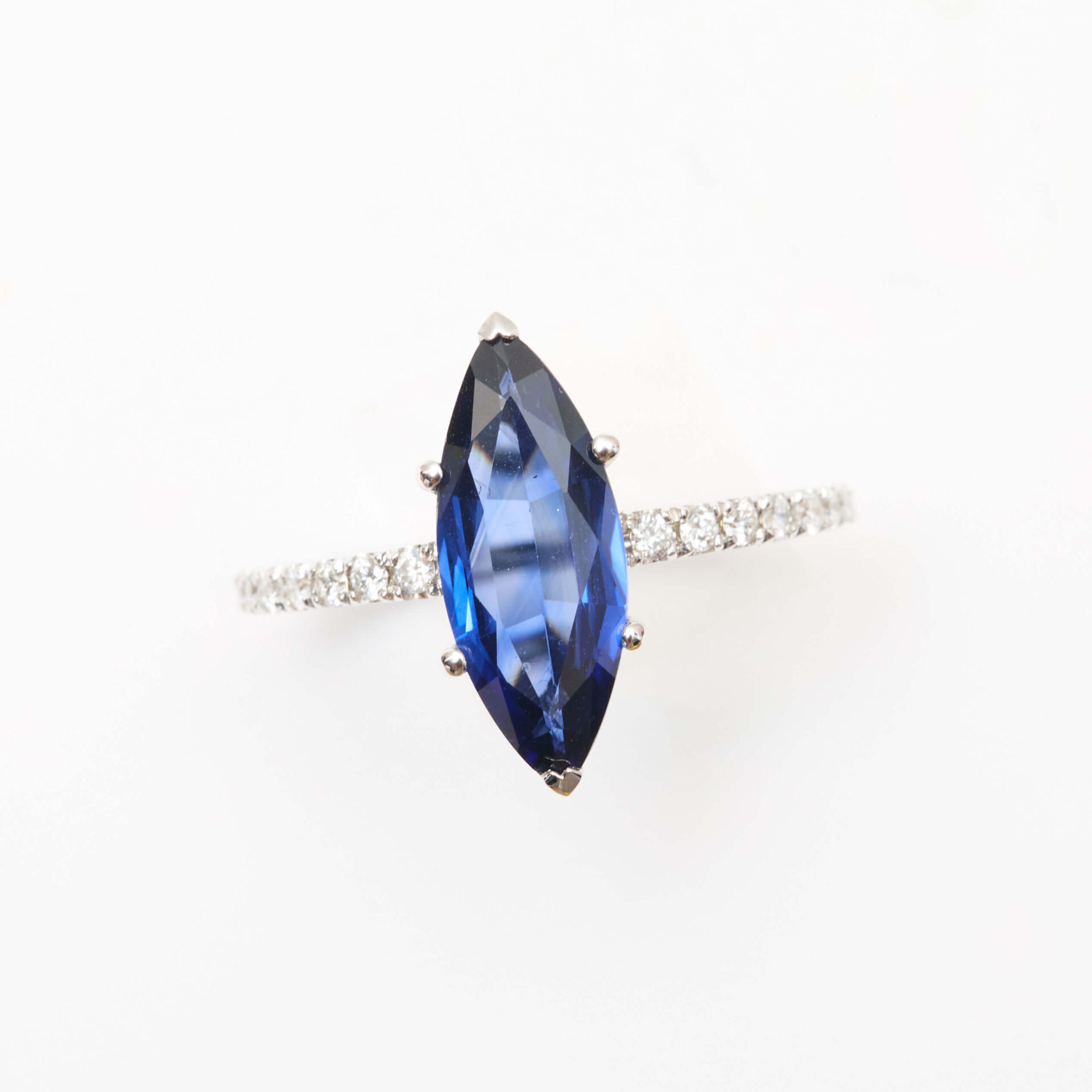 Trinco - Saphir Royal Blue 1.99 carats