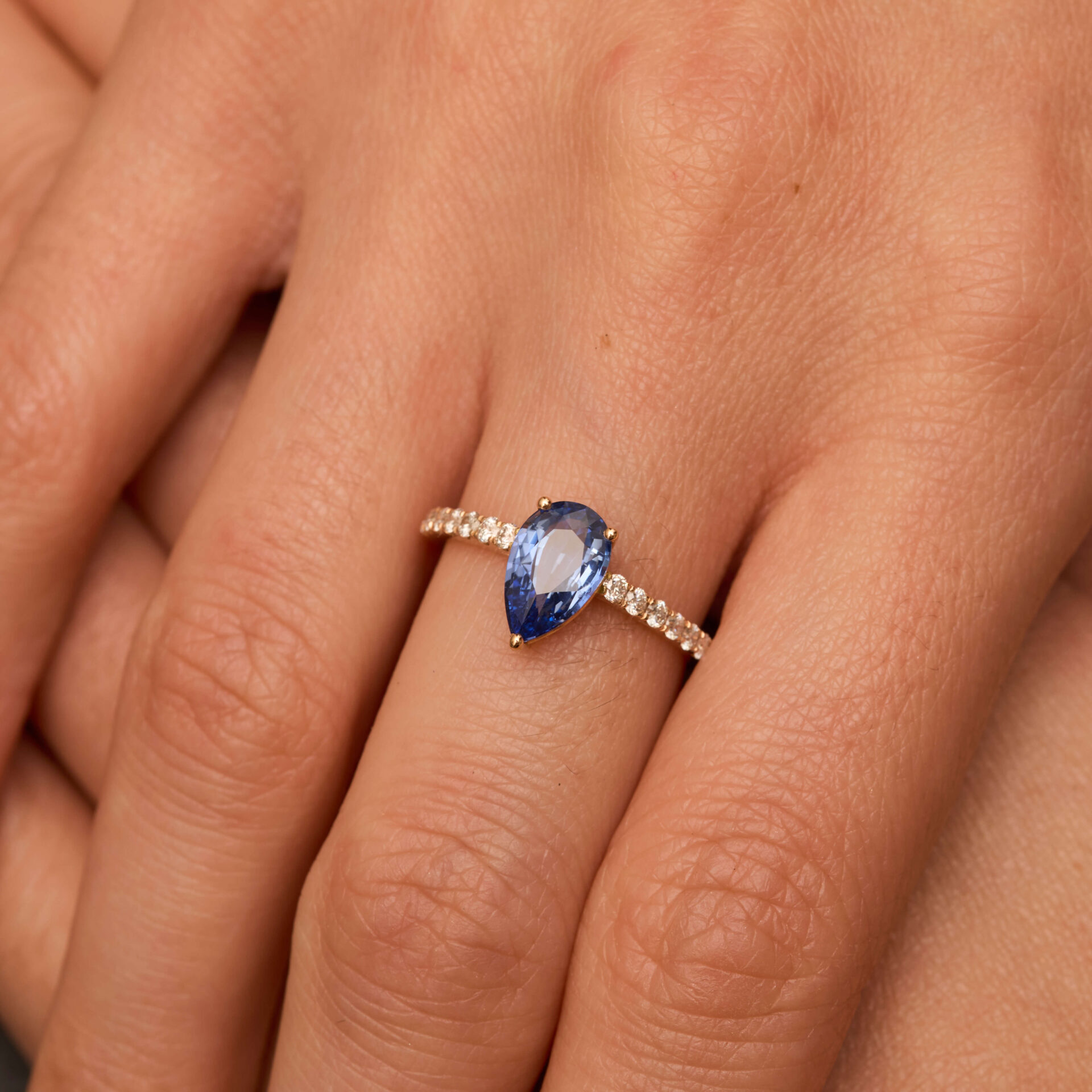 Bague Trinco - Saphir Cornflower 1.68 carats – Image 2