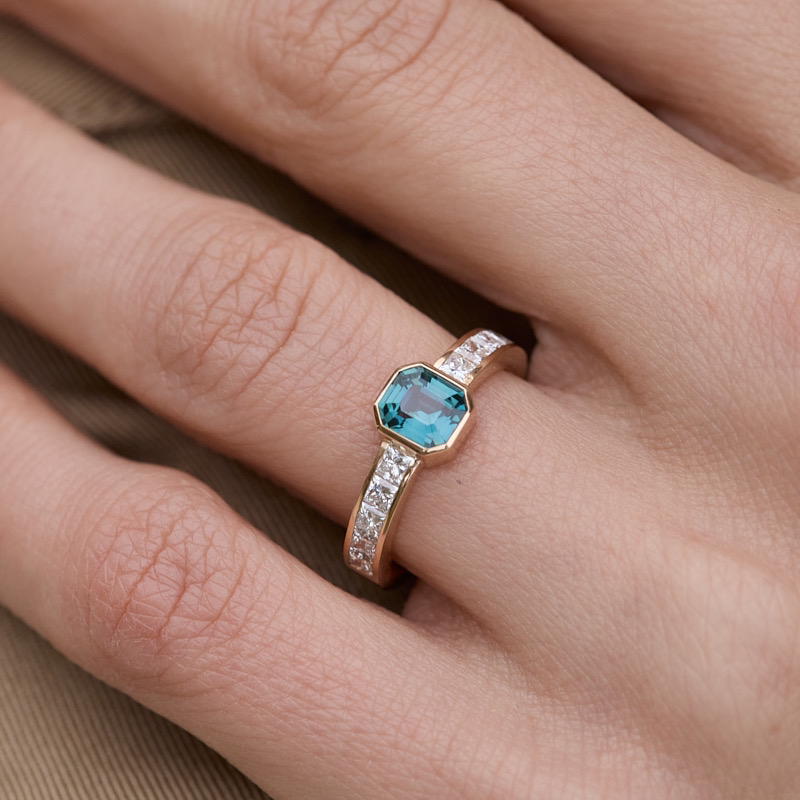 Bague Trinco Art Déco - Saphir Teal 1.10 carats – Image 2
