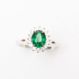 Bague Ella – Tsavorite ovale 1.30 carats