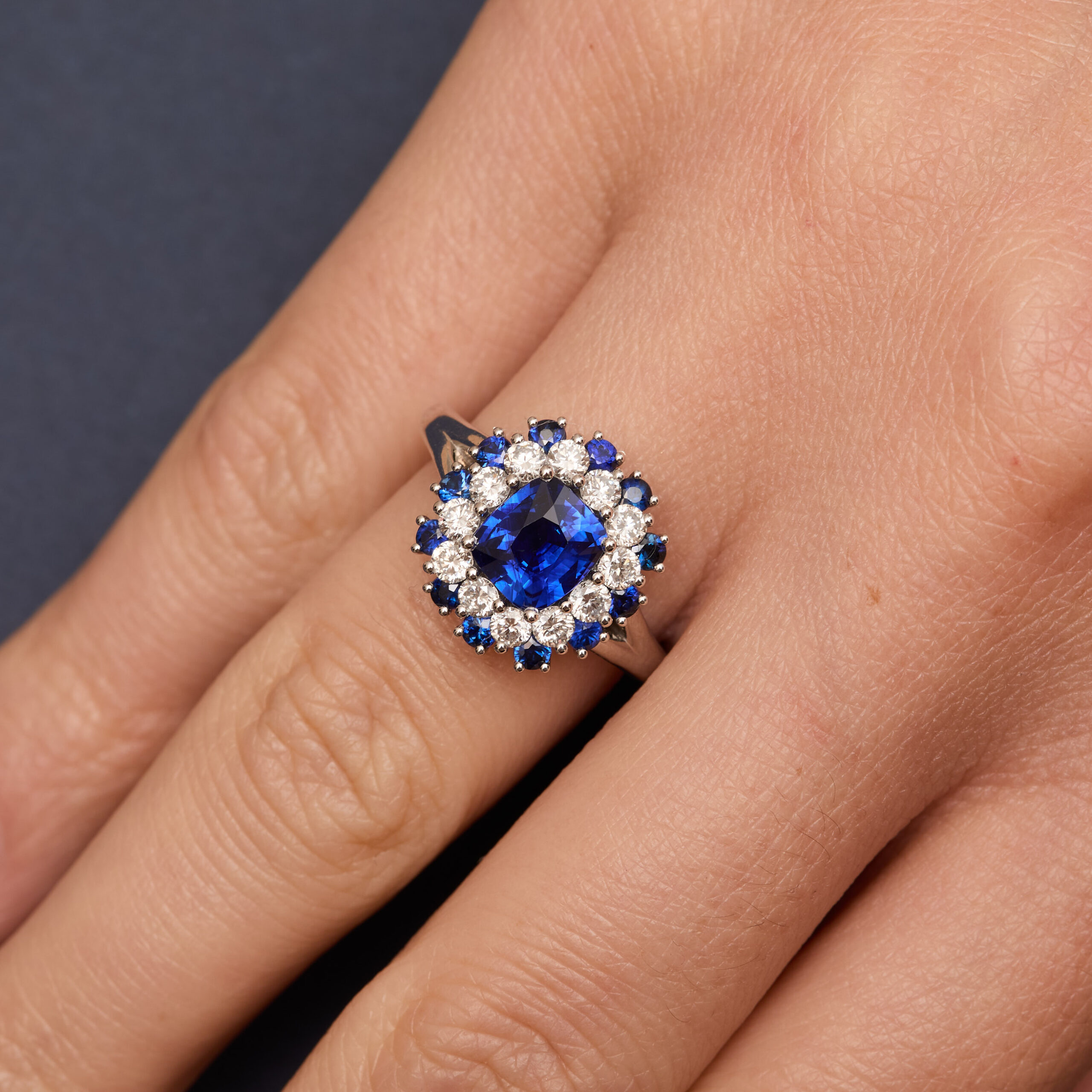 Bague Marguerite saphir bleu