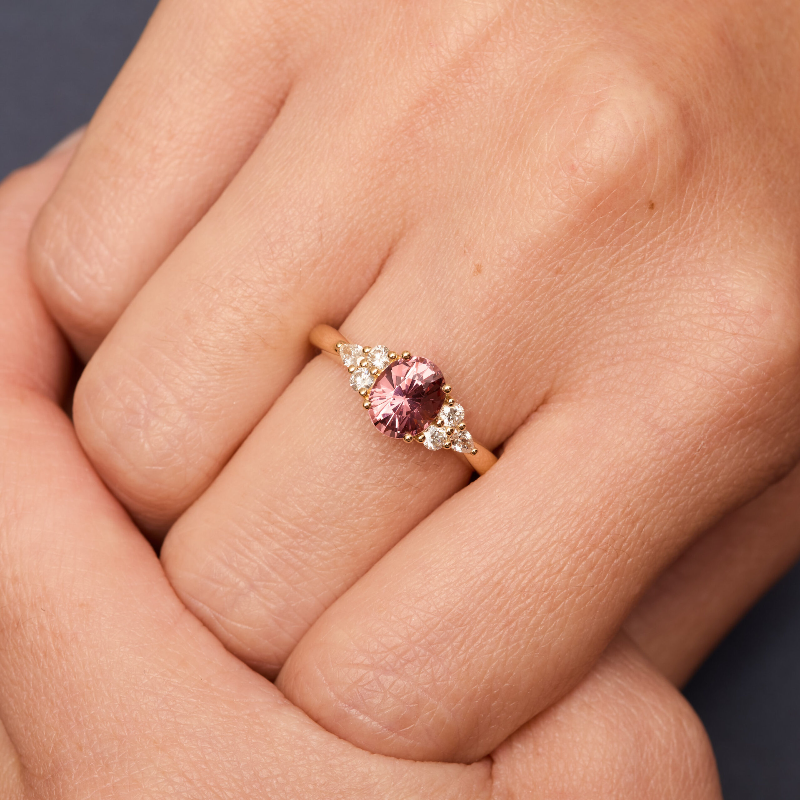 Bague Bandeau Grenat Malaya