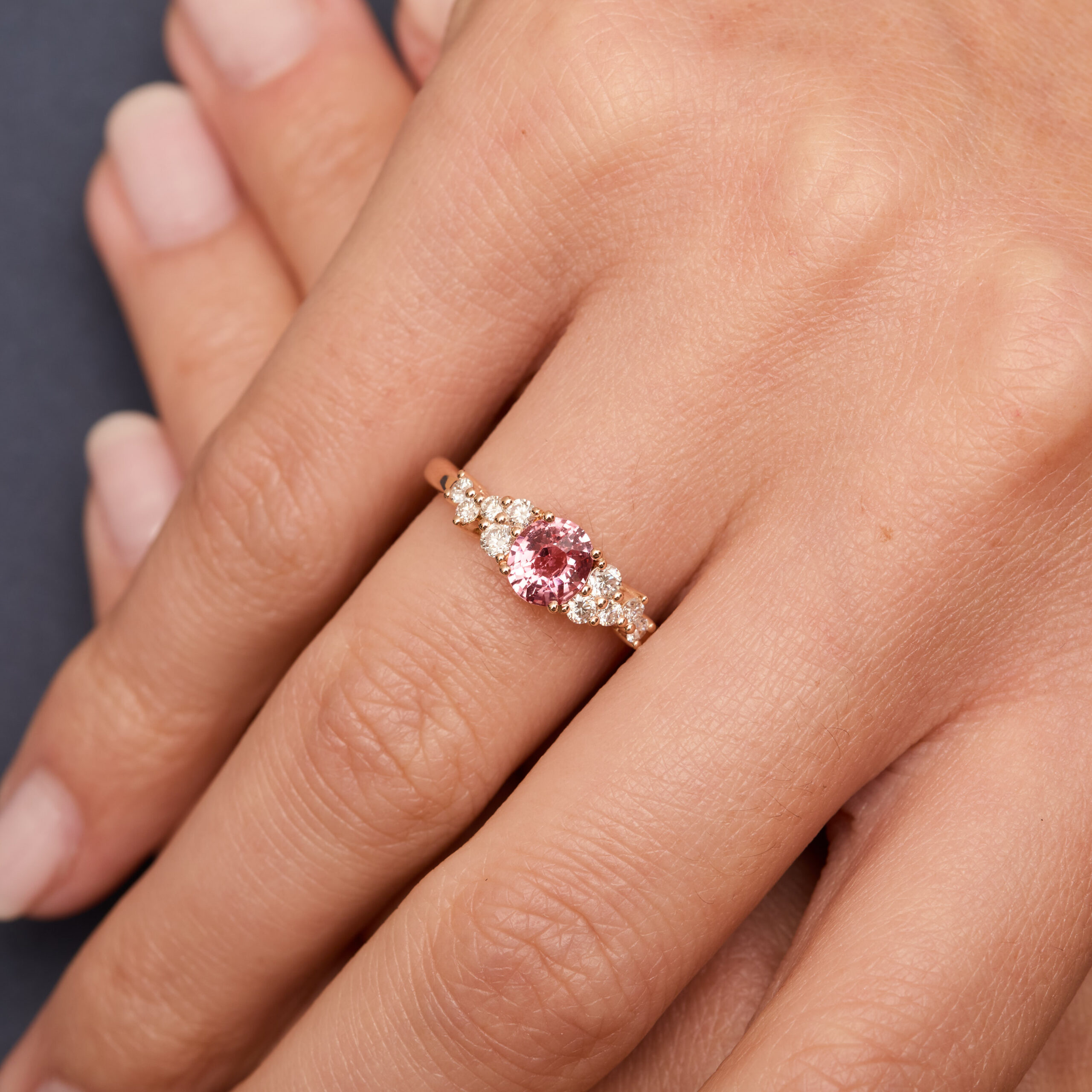 Bague Bandeau Saphir Padparadscha