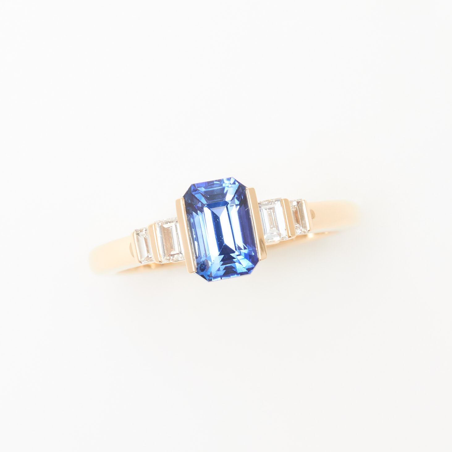 bague saphir taille emeraude