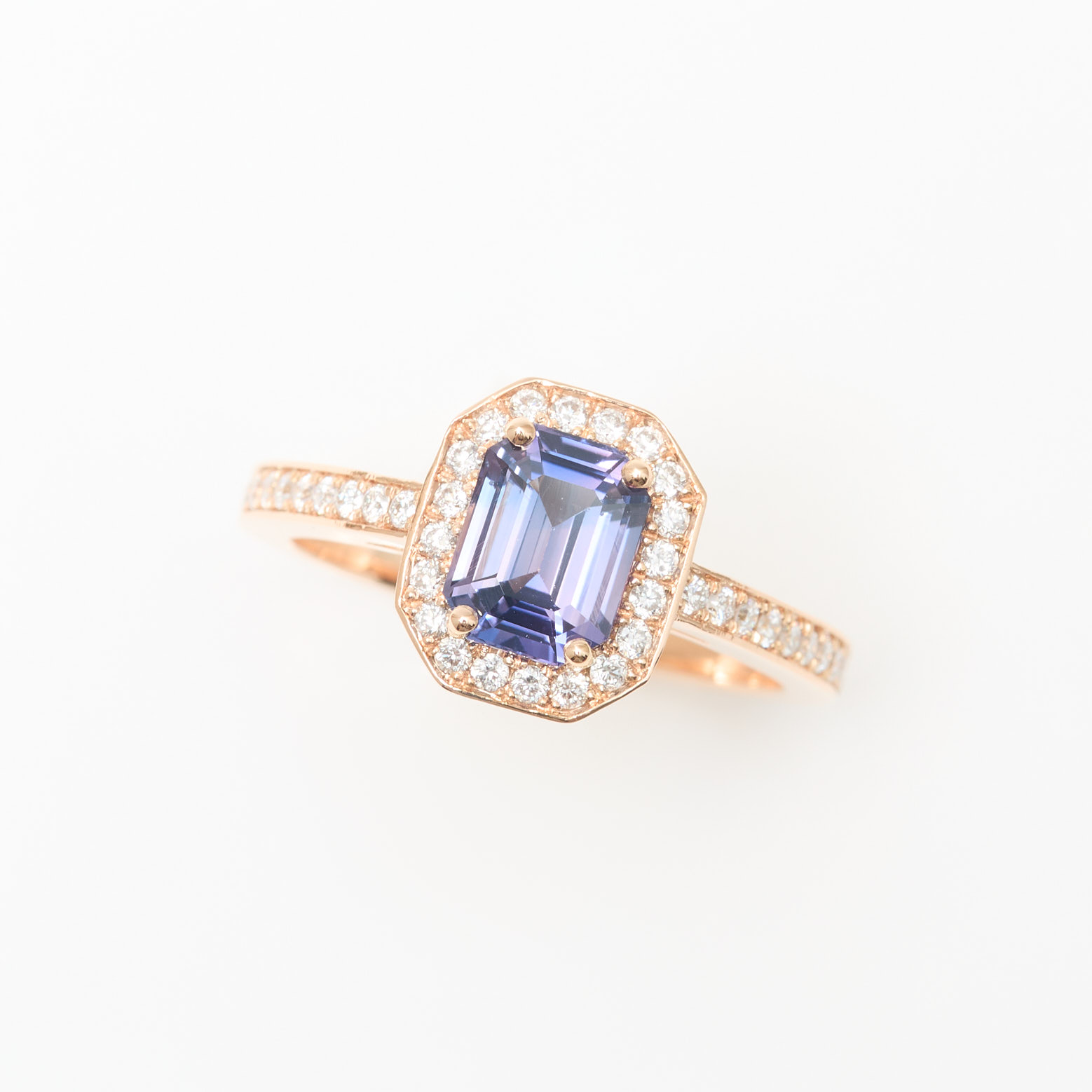 bague saphir violet